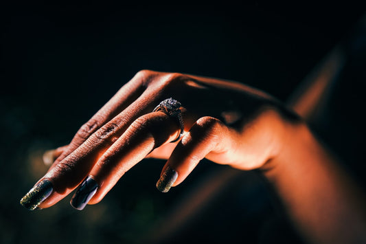Thanksgiving Nail Trends in Lynnwood: Cozy November Colors for the Holidays